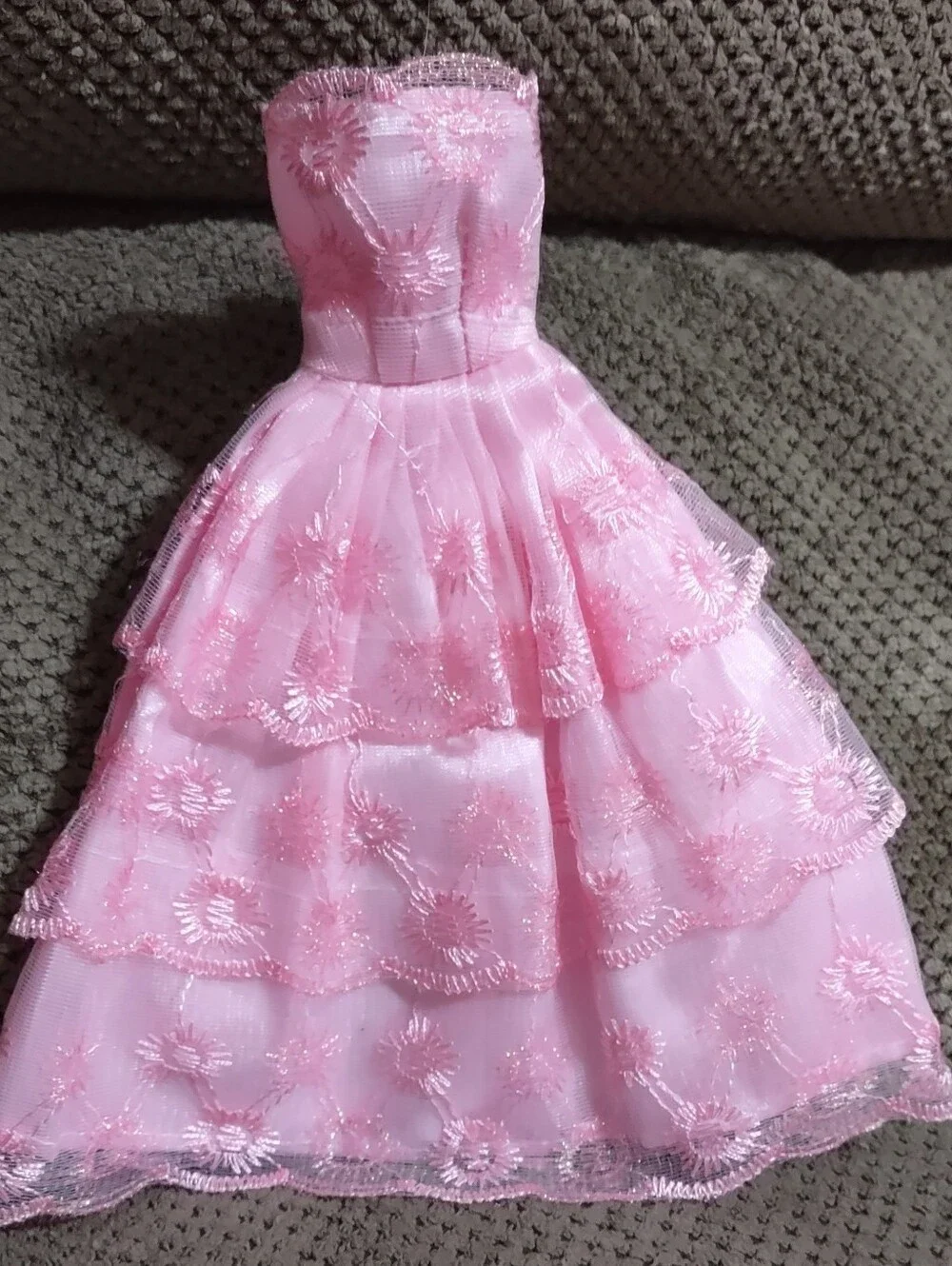 Source Unknown fashion doll